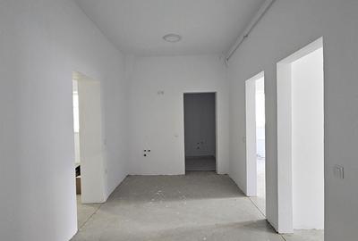 Spațiu comercial, de 79 mp, în Central - 6