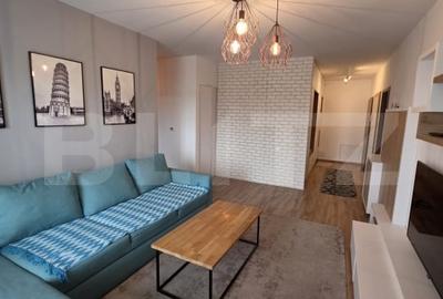Apartament cu 3 camere semidecomandat, mobilat în Bună Ziua