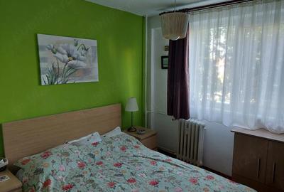 Apartament cu 2 camere decomandat în Berceni