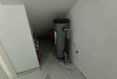 Apartament cu 4 camere semidecomandat în Periferie - 6