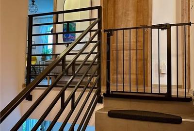 Casă cu 4 camere cu Teren 270 Mp în Central - 1