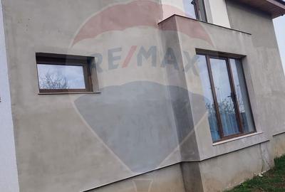 Casă cu 5 camere cu Teren 620 Mp în Macea - 11