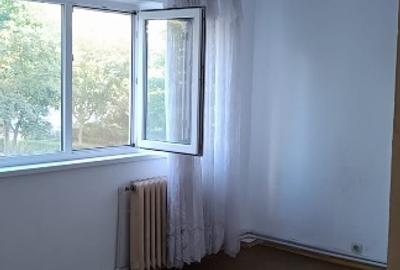 Apartament cu 3 camere decomandat în Nord