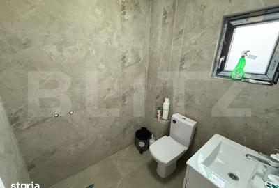 Casă cu 5 camere cu Teren 371 Mp în 1 Mai