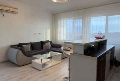 Apartament cu 3 camere în Girocului