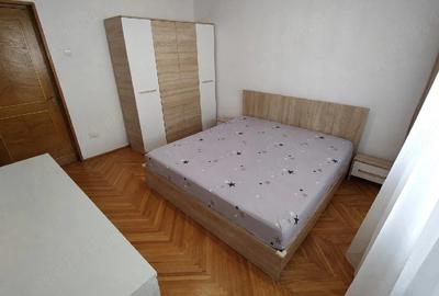 Apartament cu 3 camere decomandat în Central - 3