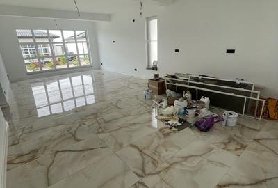Casă cu 4 camere cu Teren 300 Mp în Domnești