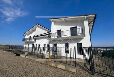 Duplex cu 4 camere cu Teren 250 Mp în Mohu