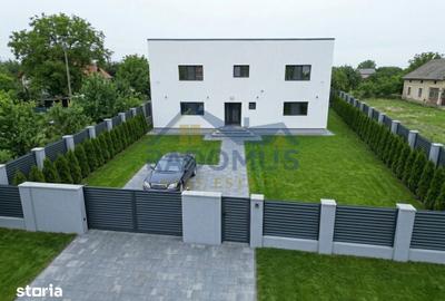 Casă cu 8 camere cu Teren 600 Mp în Central - 1