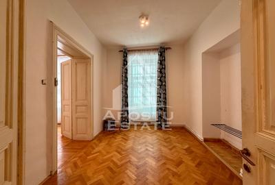 Apartament cu 2 camere nedecomandat, mobilat în P-ța Unirii - 2