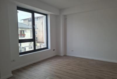 Casă individuală cu 5 camere cu Canalizare în Central - 24