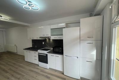 Apartament cu 2 camere semidecomandat în Central - 1