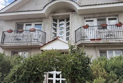 Casă cu 4 camere în Mândruloc