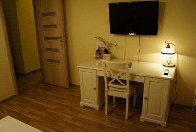 Apartament cu 2 camere decomandat în Calea Victoriei - 13