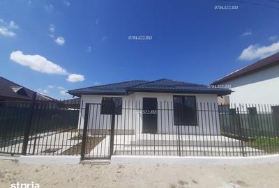 Casă cu 3 camere decomandat cu Teren 377 Mp în Berceni