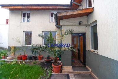 Casă individuală cu 5 camere cu Canalizare în Iancului