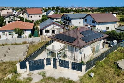 Casă individuală cu 3 camere cu Canalizare în Agigea