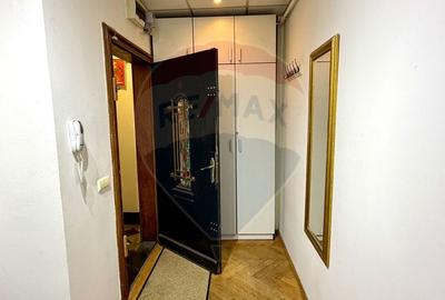Apartament cu 2 camere semidecomandat, mobilat în - 1