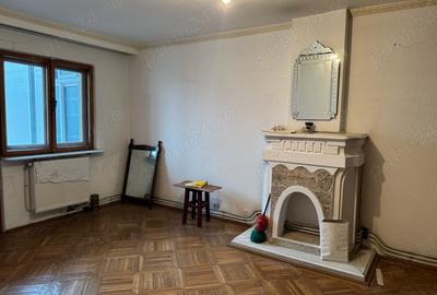Apartament cu 4 camere decomandat în Central - 1
