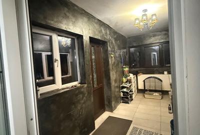 Casă cu 4 camere în Central - 2