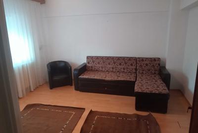 Apartament cu 2 camere decomandat, mobilat în Victoriei