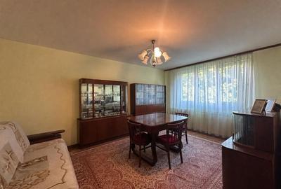 Apartament cu 3 camere decomandat, mobilat în Brâncoveanu