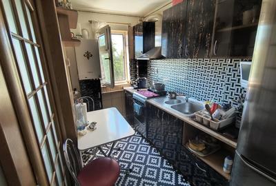 Apartament cu 2 camere semidecomandat în Ferentari