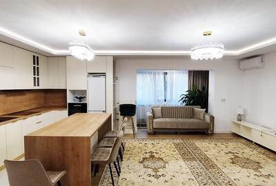 Apartament cu 3 camere decomandat, mobilat în Băneasa