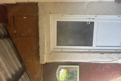 Casă cu 3 camere cu Teren 4000 Mp în Central - 2