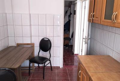 Apartament cu 3 camere decomandat în Păcurari