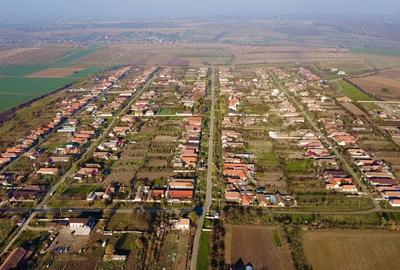 Teren de 3000 mp, în Central