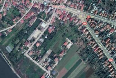 Casă cu 3 camere cu Teren 1250 Mp în Central