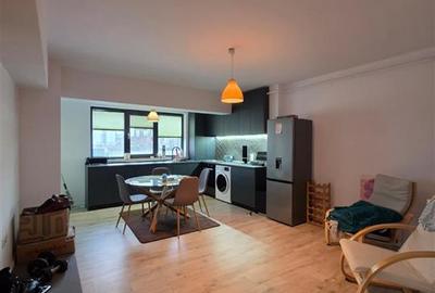 Apartament cu 2 camere decomandat în Vișani