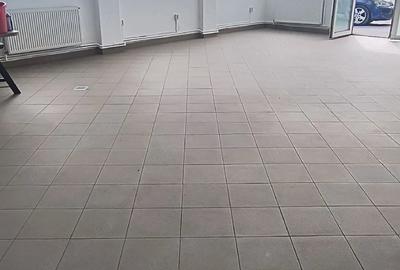 Spațiu comercial, de 91 mp, în Antiaeriană - 3