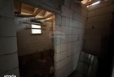 Casă cu 4 camere cu Teren 446 Mp în Răcoasa - 8