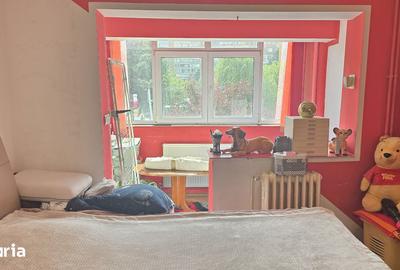 Apartament cu 2 camere decomandat în Piața Centrală
