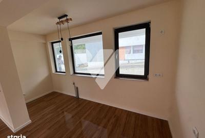 Casă cu 3 camere cu Teren 300 Mp în Sadu