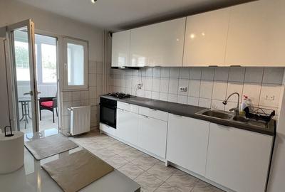 Apartament cu 4 camere decomandat în Pantelimon