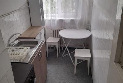 Apartament cu 2 camere nedecomandat în George Enescu