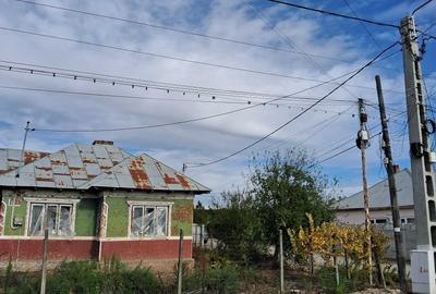 Casă cu 4 camere în Fierbinții de Jos