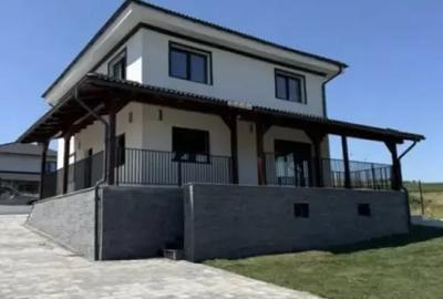 Casă cu 4 camere cu Teren 500 Mp în Chinteni