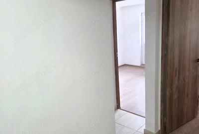 Apartament cu 3 camere decomandat în Eremia