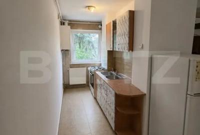 Apartament cu 3 camere semidecomandat în Central