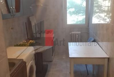 Garsonieră decomandată în Drumul Taberei