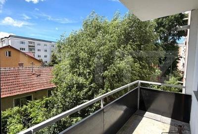 Apartament cu 3 camere decomandat în Grigorescu - 2