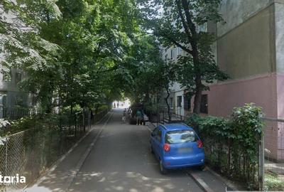 Apartament cu 2 camere semidecomandat în Ferentari