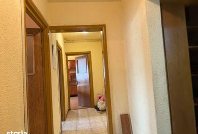 Apartament cu 3 camere decomandat în ICIL