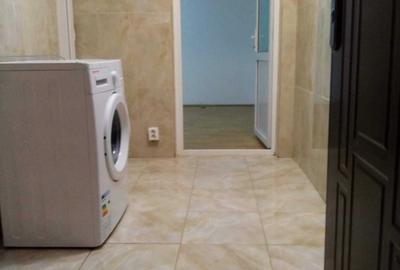 Apartament cu 2 camere decomandat în Micro 6 - 7