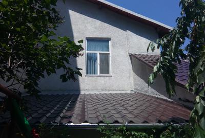 Apartament cu 3 camere decomandat în Calea Victoriei