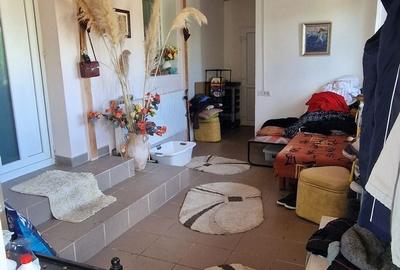 Casă cu 3 camere cu Teren 2100 Mp în Tuzla